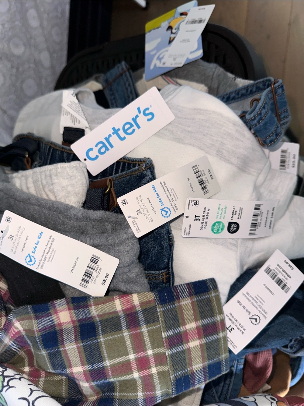 Toddlers Boys 27 Piece Clothing Bundle Of Carters & Oshkosh B’gosh $458 Retail - Picture 2 of 16